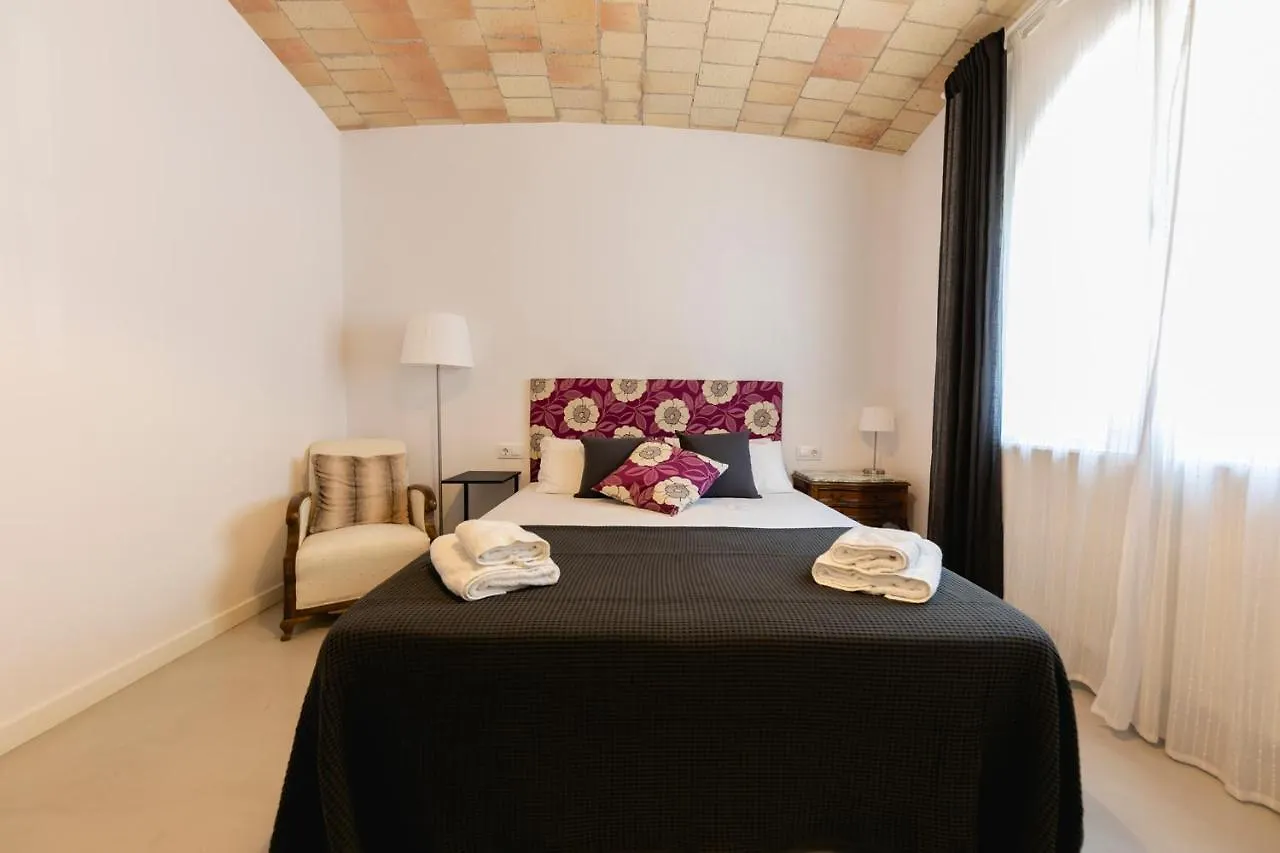 Newly Renovated Room W Pool & Bikeparking Χιρόνα