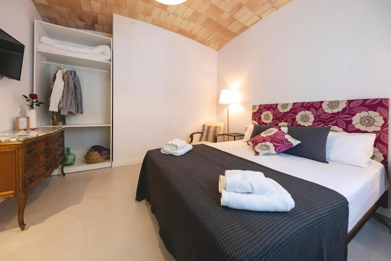 Newly Renovated Room W Pool & Bikeparking Gerona Spanien